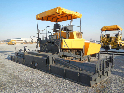 沥青摊铺机